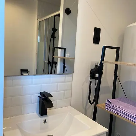 Capstay Color Valenciennes & Netflix Trith-Saint-Leger