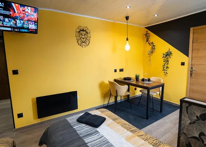 Capstay Color Valenciennes & Netflix Trith-Saint-Leger